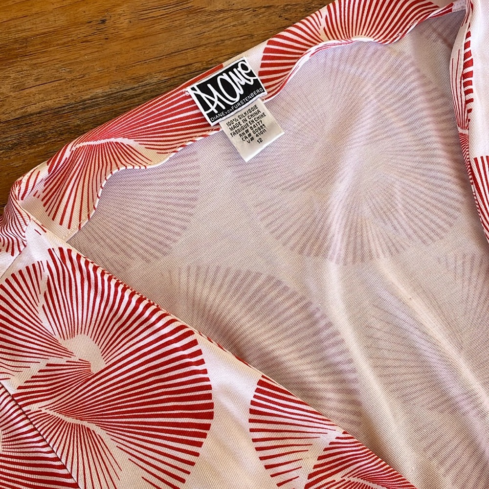 DVF 100%Silk wrap dress